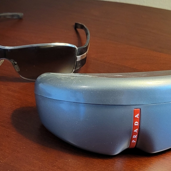 Prada Black Sunglasses with Case - Picture 1 of 12
